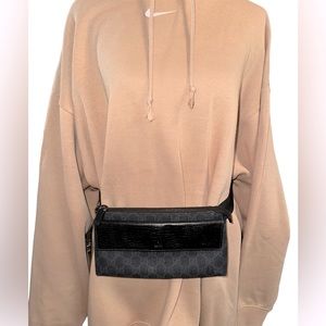 pre-loved Gucci belt bag